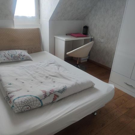 Chambre Privee A Bobigny -Salle De Bain Et Toilettes Sont Commune, -Pas De Cuisine Bagian luar foto