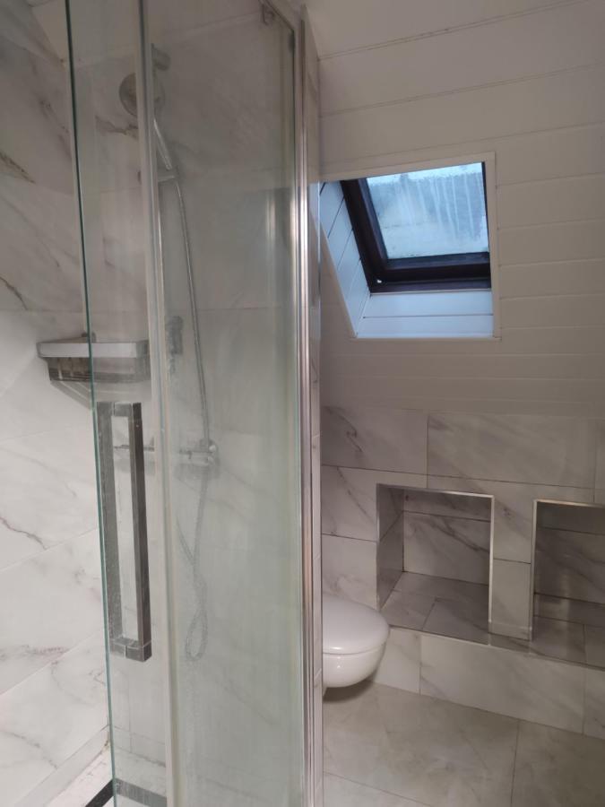 Chambre Privee A Bobigny -Salle De Bain Et Toilettes Sont Commune, -Pas De Cuisine Bagian luar foto